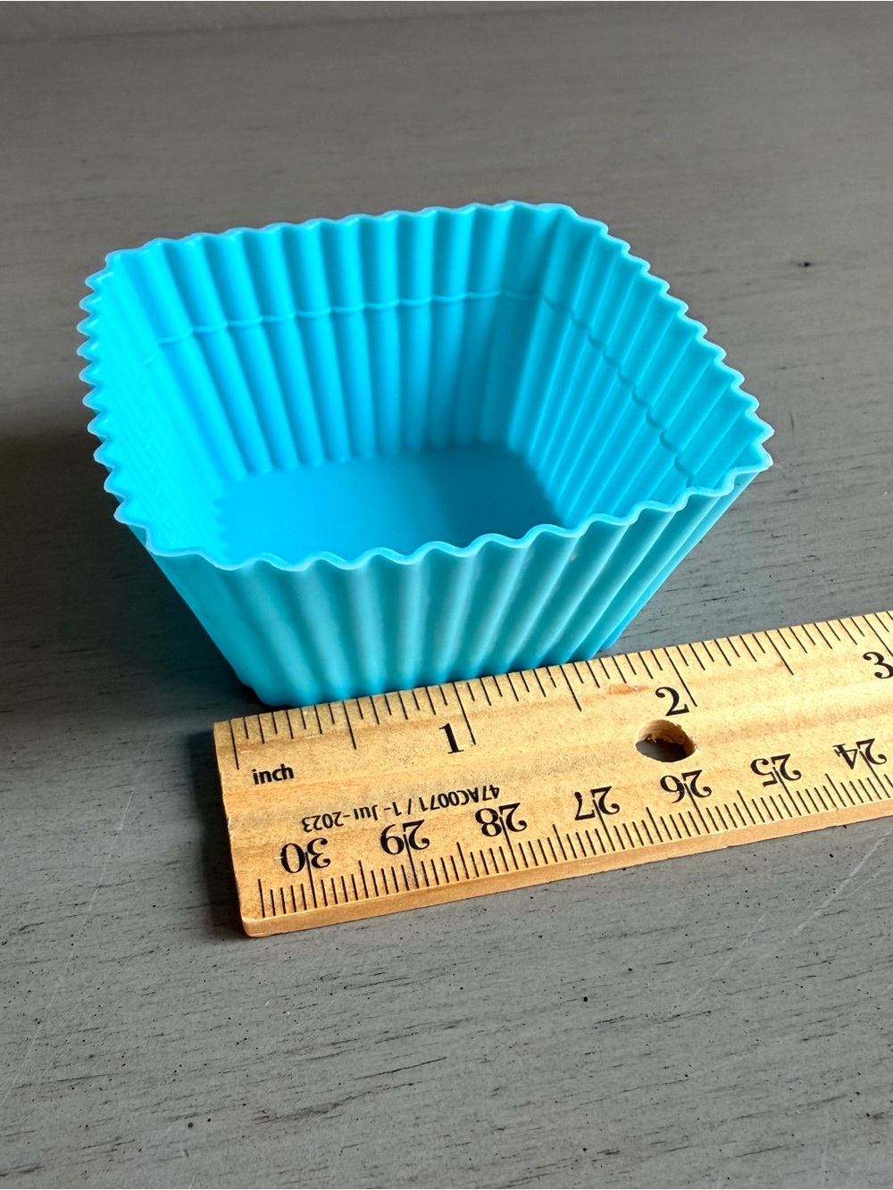 Wilton Silicone Reusable Square Baking Cups - Blue & Green 12 Total Cooking - Picture 9 of 11
